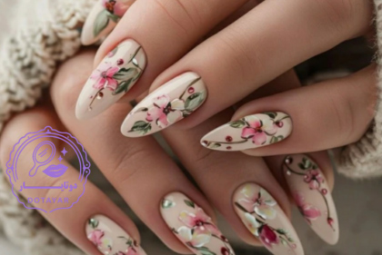 کرمی با گل رز کلاسیک– حس اصالت و زیبایی در طراحی سنتی